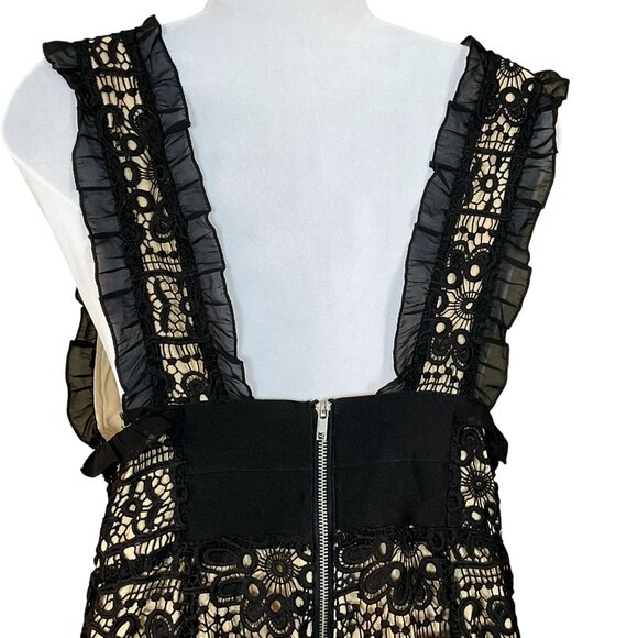 Guess L.A. Solstice Jet Black Crochet Lace Jumpsuit Nude Liner Size 6 NWT - Picture 6 of 10